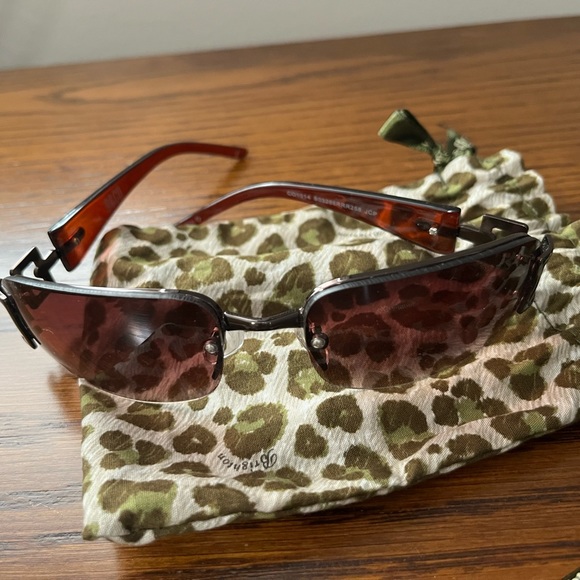Sunglasses (women’s) - Picture 10 of 13
